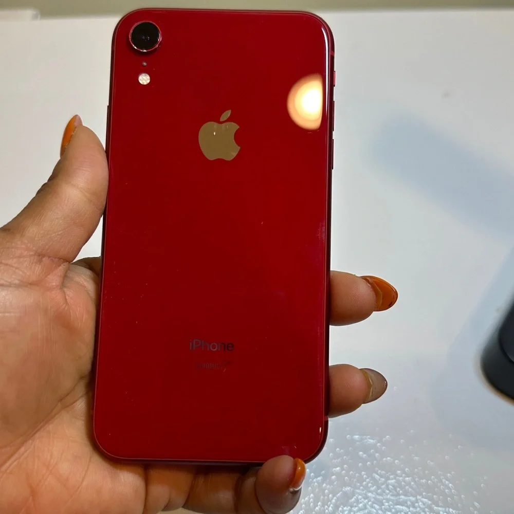 Apple Smartphone - Vibrant Red iPhone XR 64GB Verizon BH 95% color red